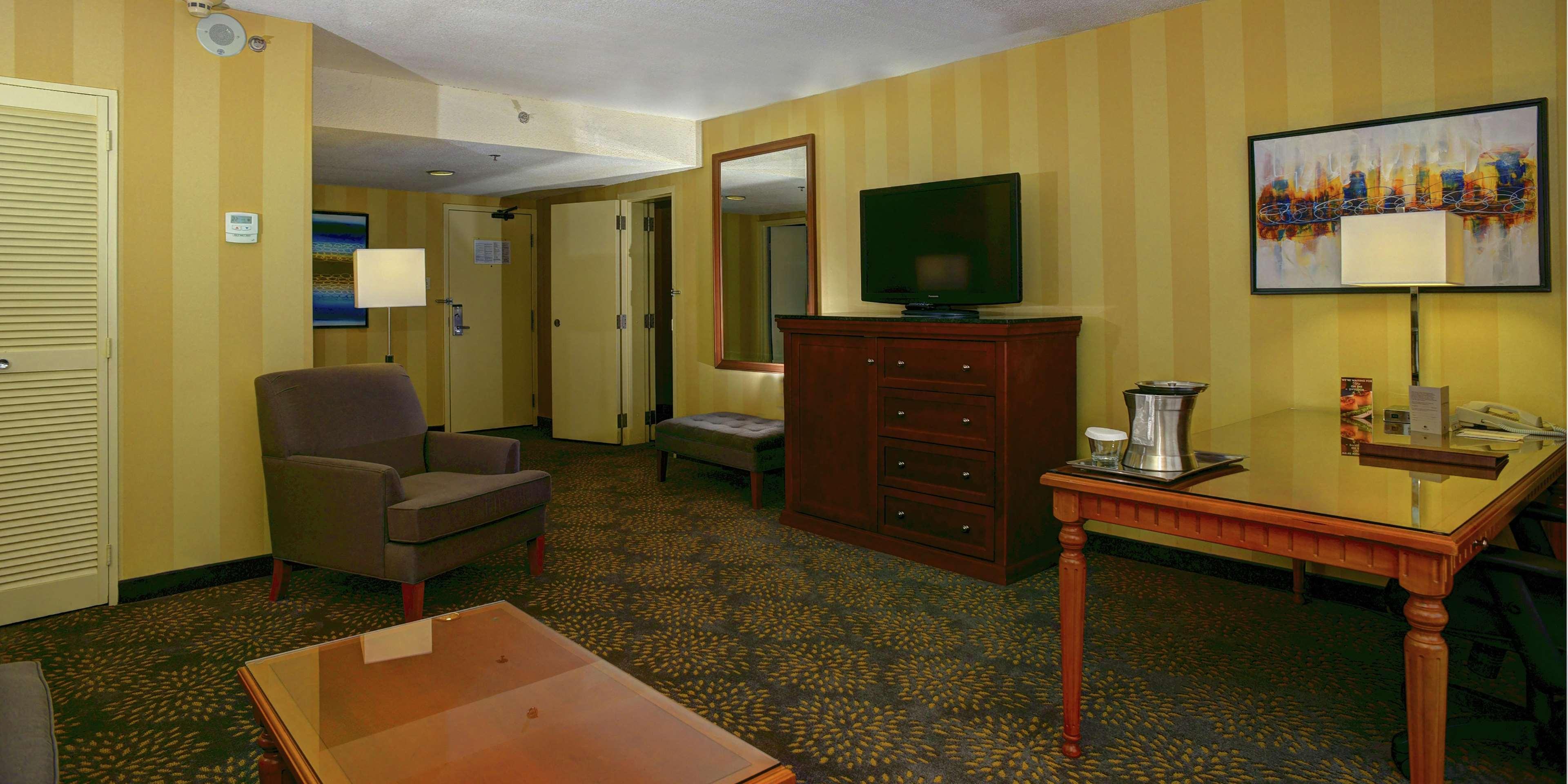 Hotel Doubletree By Hilton Londra Esterno foto