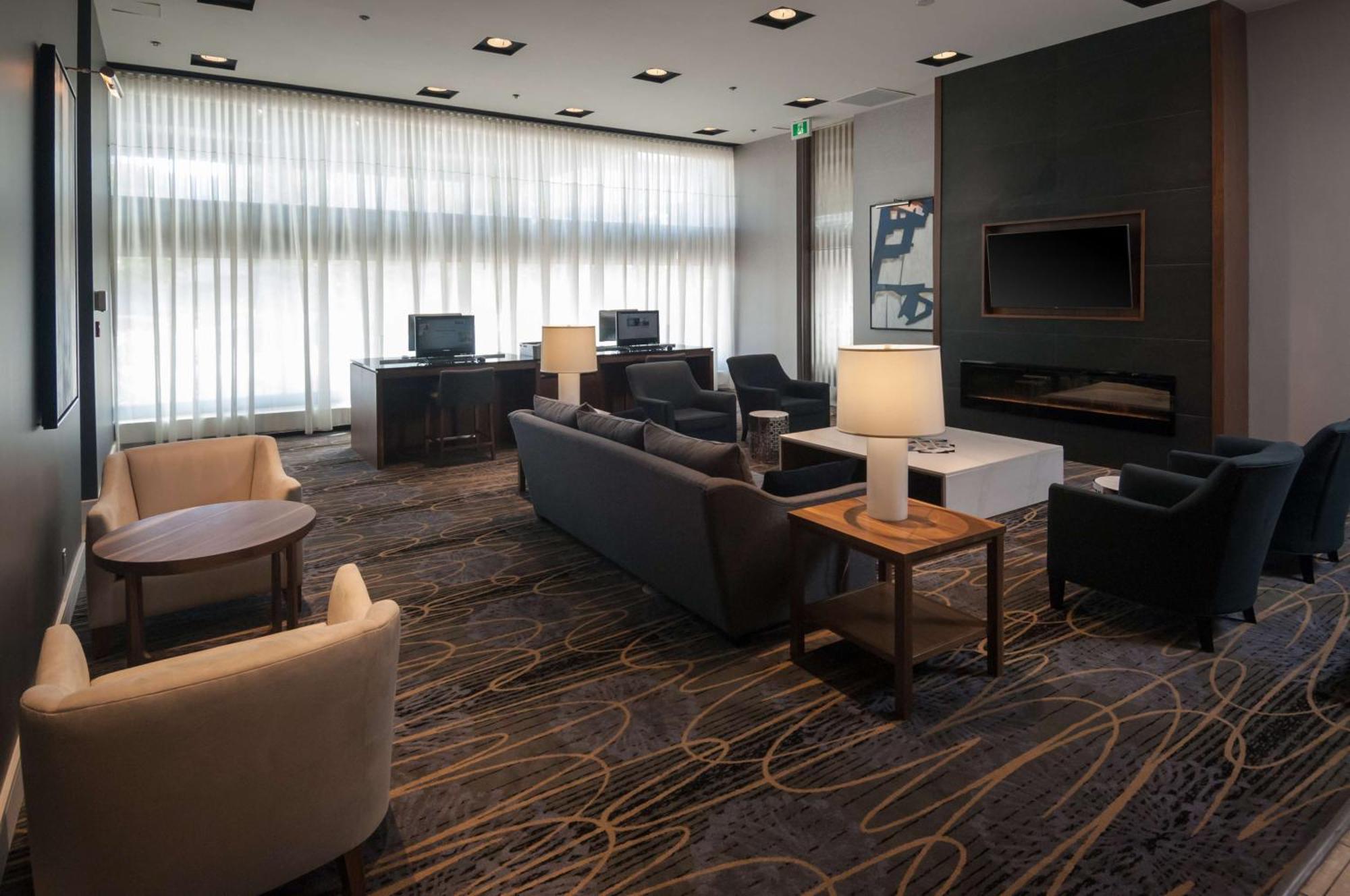 Hotel Doubletree By Hilton Londra Esterno foto