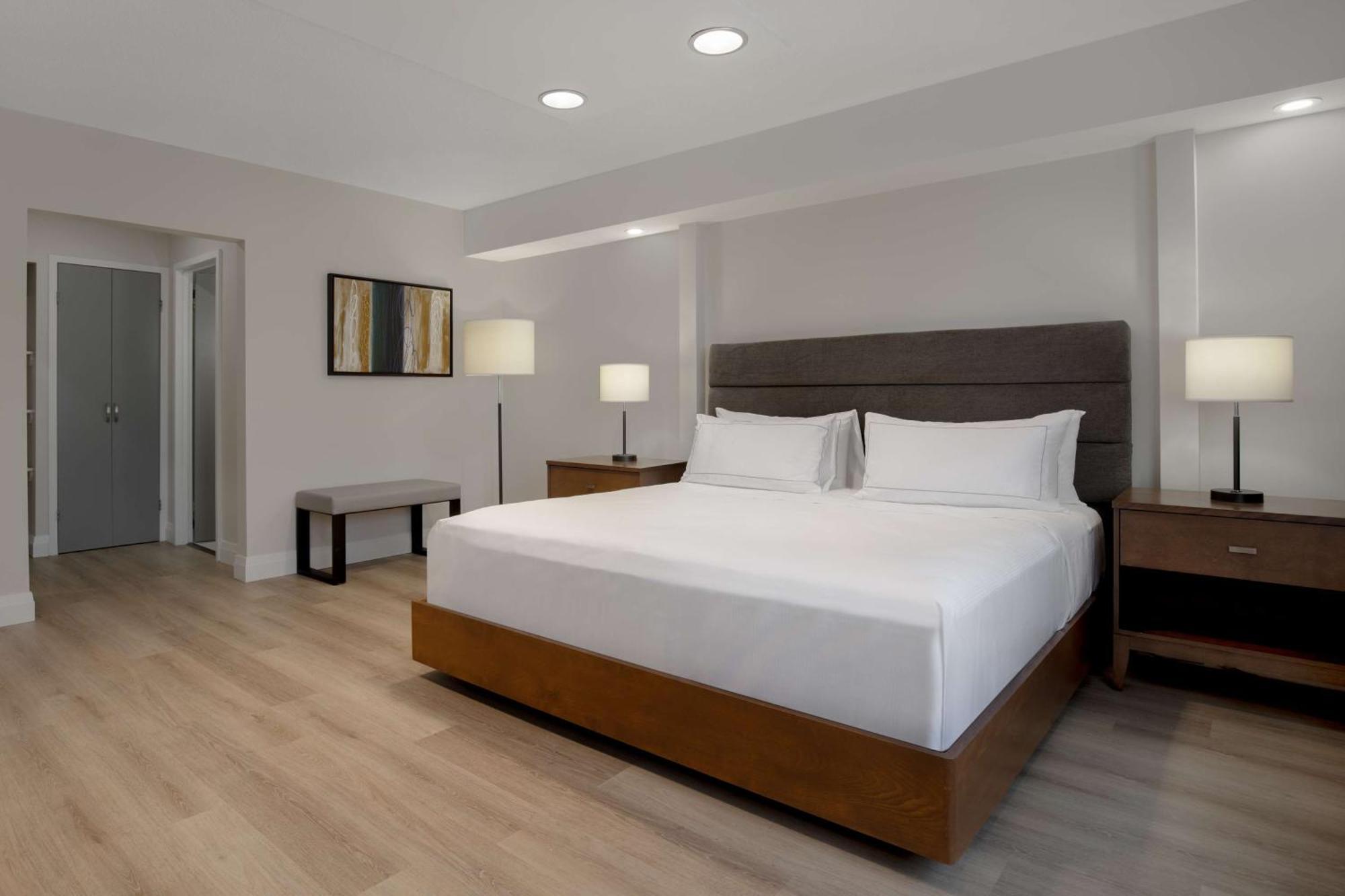 Hotel Doubletree By Hilton Londra Esterno foto